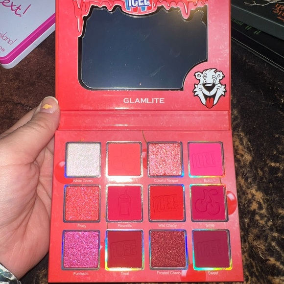 glamlite x cherry icee palette - Picture 2 of 6